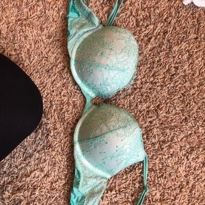 Victoria secret 34B push up bra